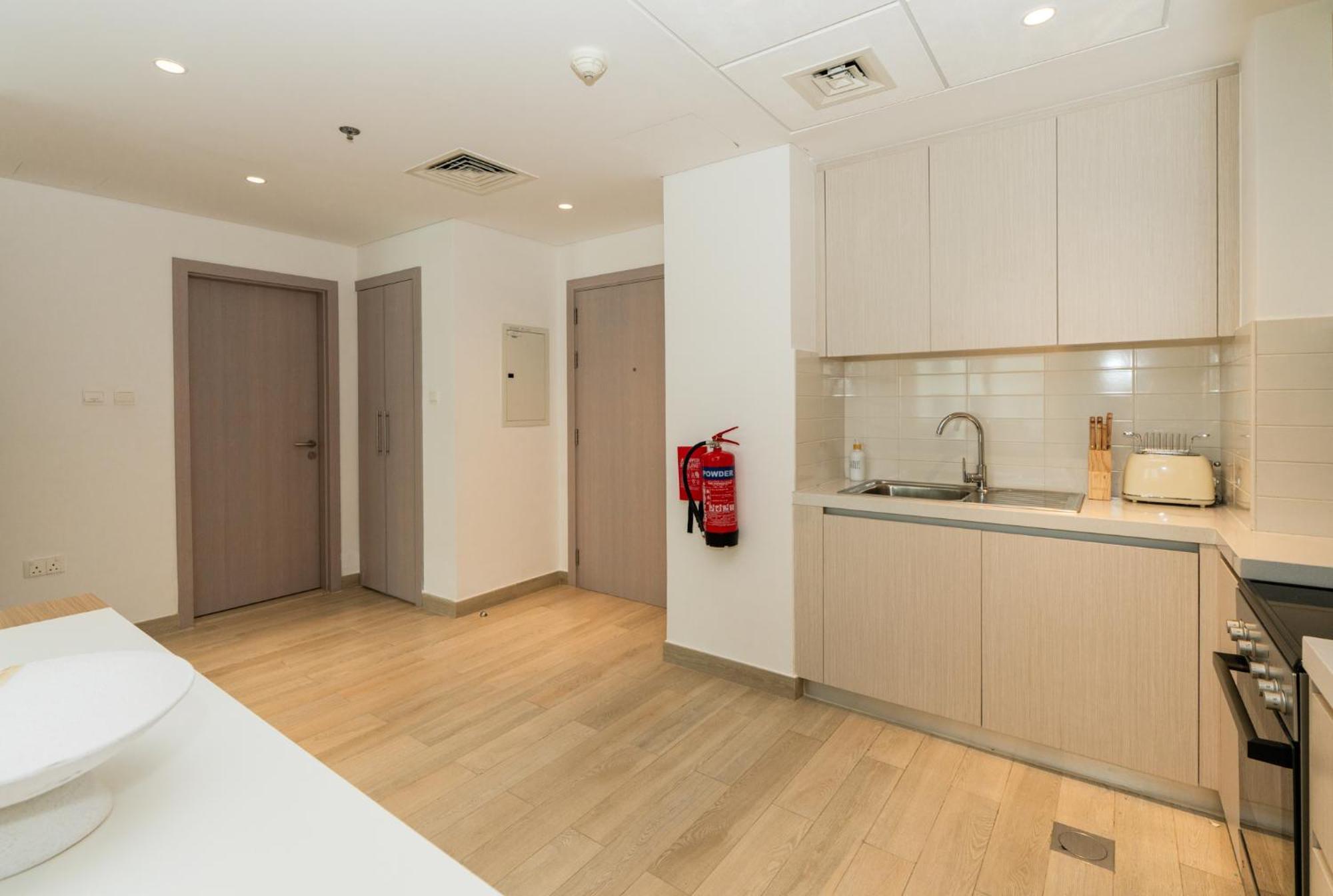 1 Bedroom Apartment