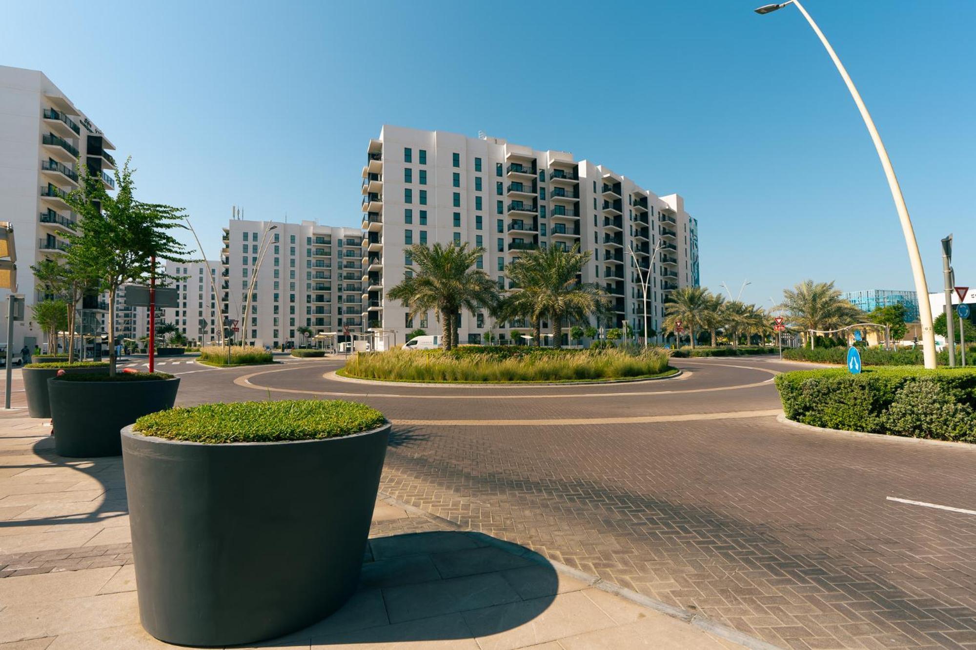 1 Bedroom Apartment *